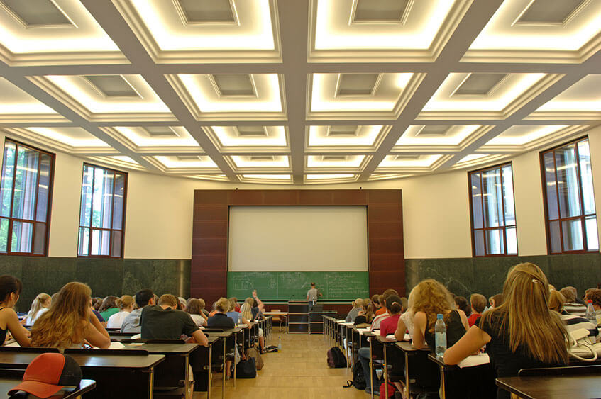 Law Scholarship Students Attend Lecture